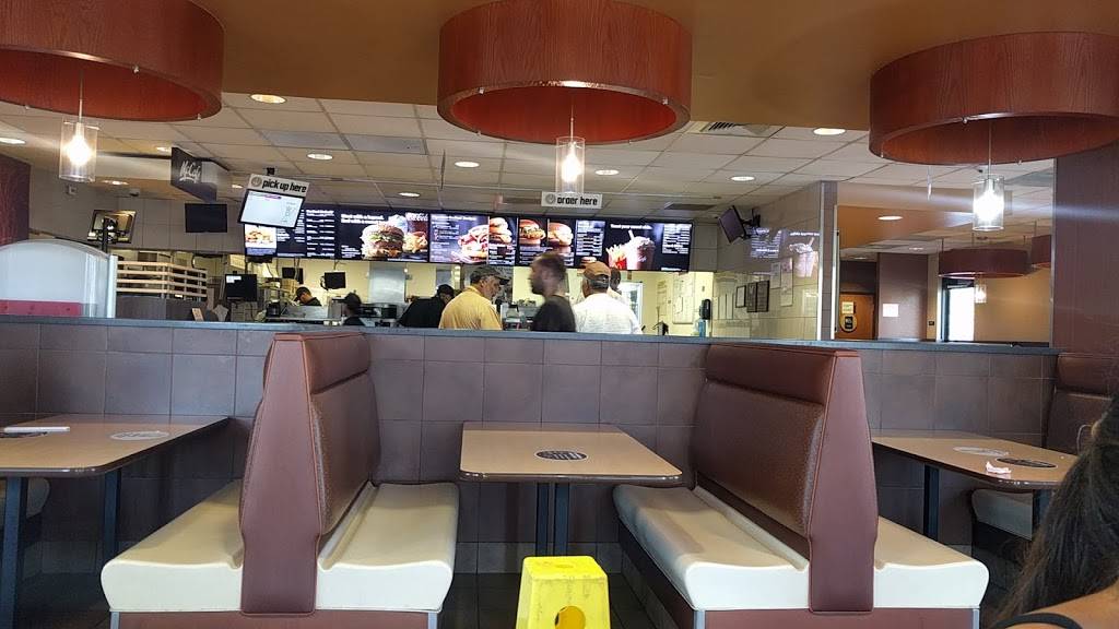 McDonalds | cafe | 1718 W Olive Ave, Fresno, CA 93728, USA | 5592685522 OR +1 559-268-5522