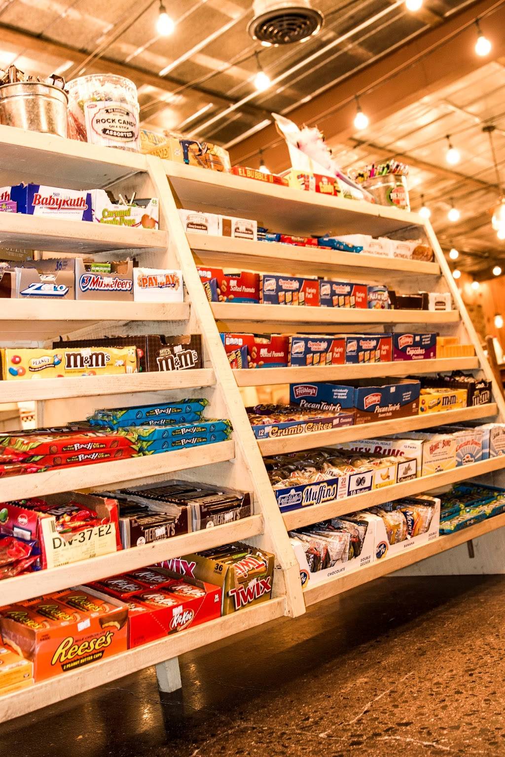 Millstone Restaurant & Country Store | restaurant | 1531 E Hwy 25/70, Dandridge, TN 37725, Dandridge, TN 37725, USA | 8653972254 OR +1 865-397-2254