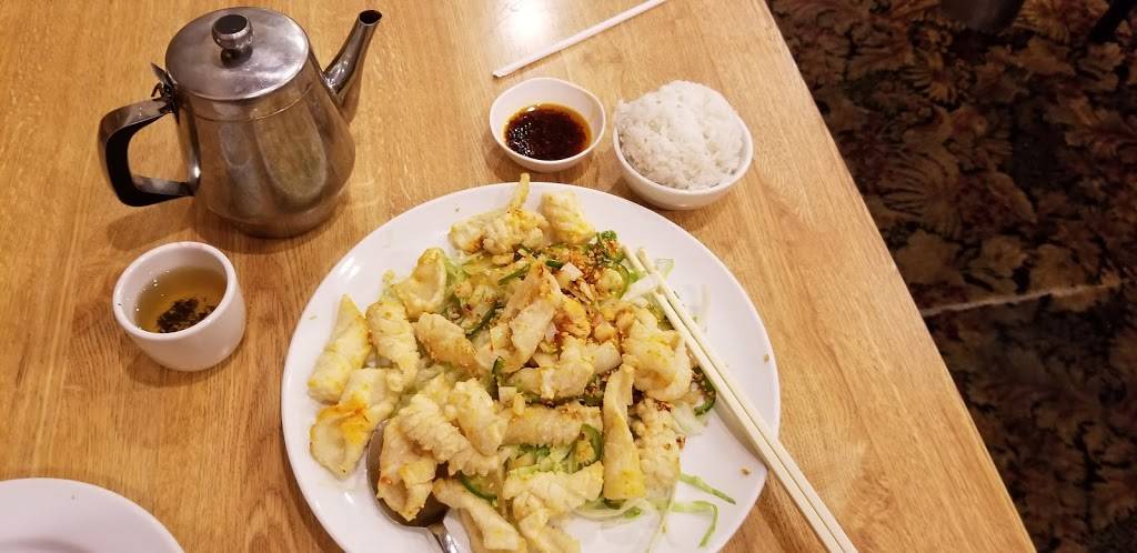 Wei Wei Palace | restaurant | 4242 Division Ave S, Grand Rapids, MI 49548, USA | 6167241818 OR +1 616-724-1818