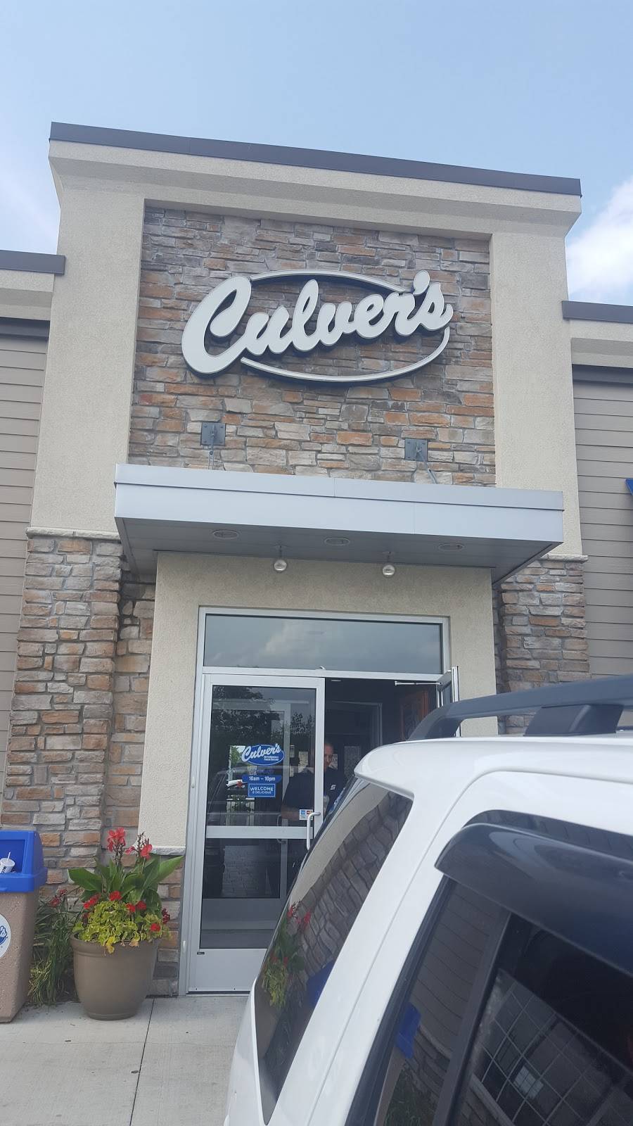 Culvers | restaurant | 49169 Alpha Dr, Wixom, MI 48393, USA | 2483083978 OR +1 248-308-3978