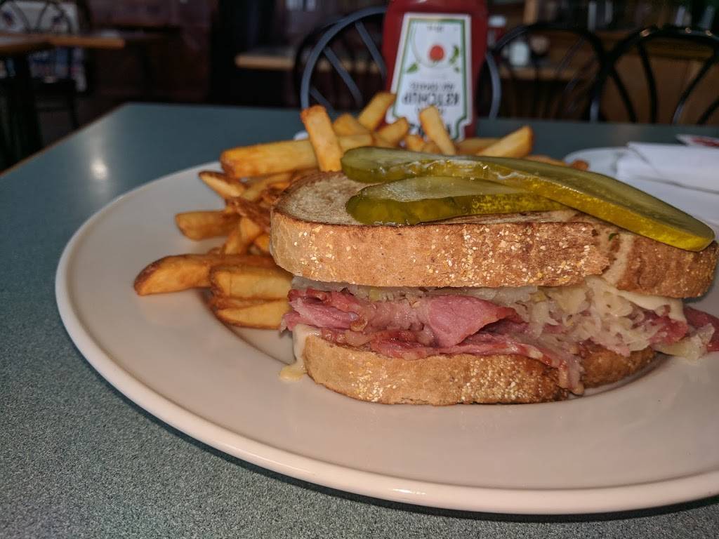 The Black Dog Cafe-Restaurant -Lounge | restaurant | 6065 Taunton Rd, Orono, ON L0B 1M0, Canada | 9059835070 OR +1 905-983-5070