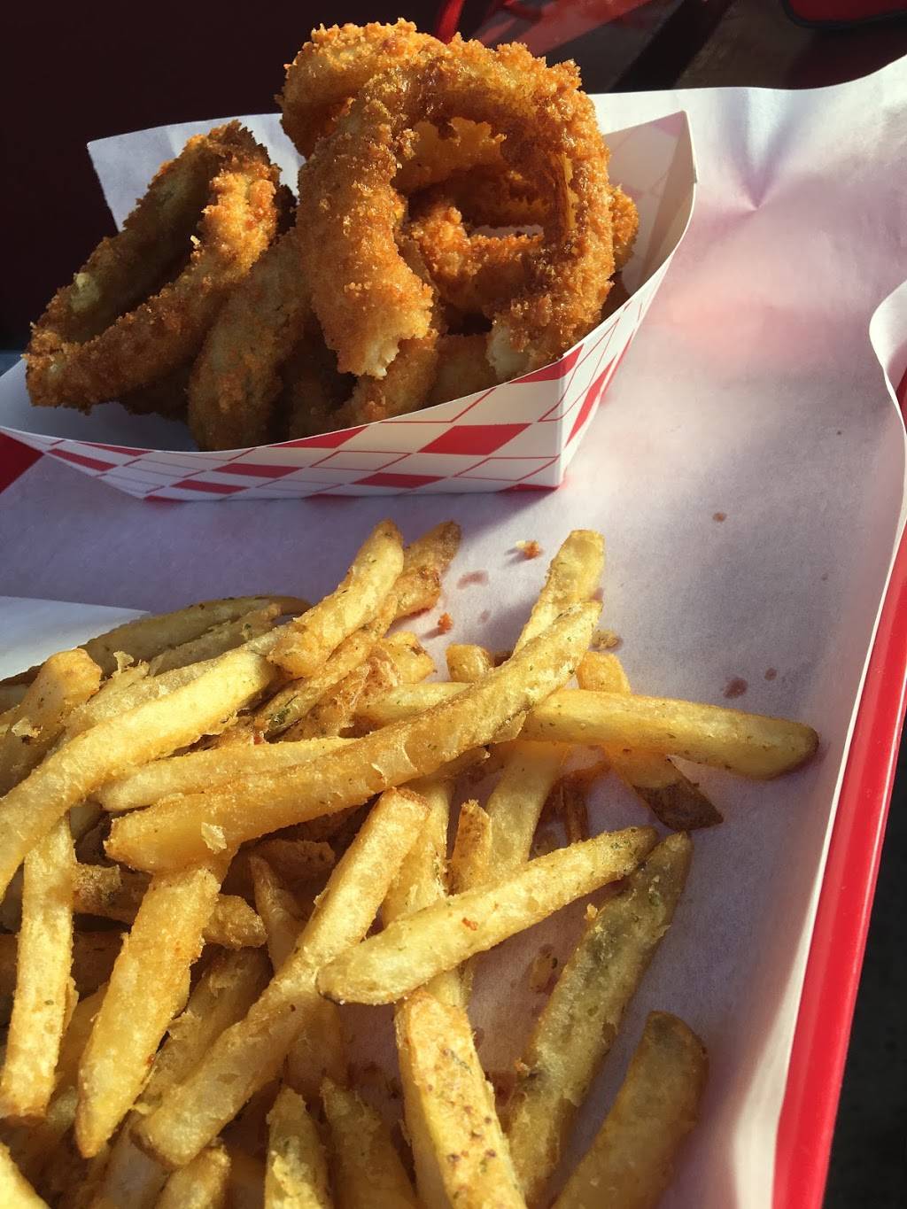 Classic 101 Burgers & Shakes | restaurant | 575 Ralston Ave, Belmont, CA 94002, USA | 6505920505 OR +1 650-592-0505