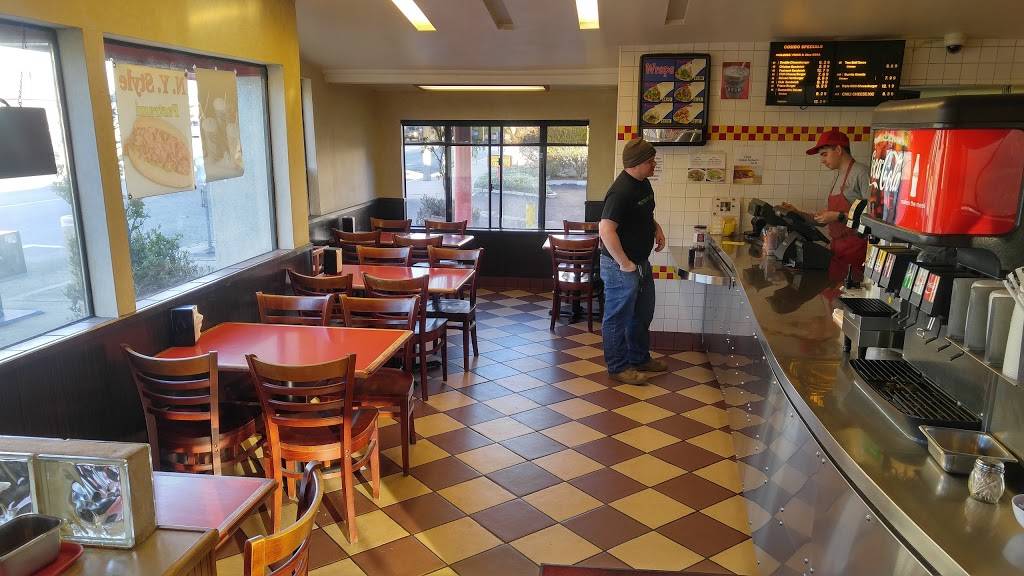 Tomboys Famous Chiliburgers | restaurant | 1816 Manhattan Beach Blvd, Manhattan Beach, CA 90266, USA | 3103749944 OR +1 310-374-9944