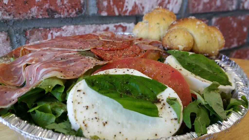 Pizzaholic | meal takeaway | 10750 Glenoaks Blvd #3, Pacoima, CA 91331, USA | 8188904444 OR +1 818-890-4444