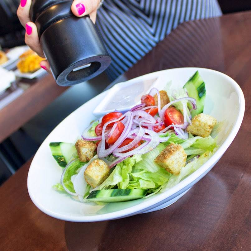 Carsons Prime Steaks & Famous Barbecue | restaurant | 465 E Illinois St, Chicago, IL 60611, USA | 3122809200 OR +1 312-280-9200