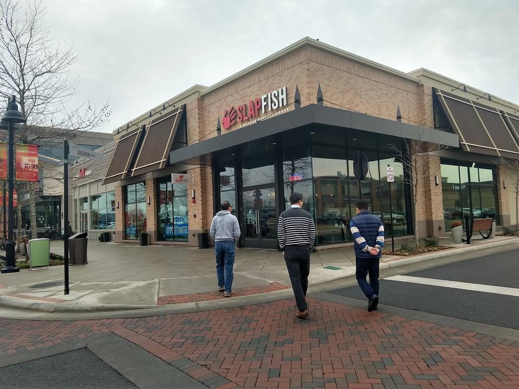 Slapfish | restaurant | 44725 Thorndike St, Ashburn, VA 20147, USA | 7037265254 OR +1 703-726-5254