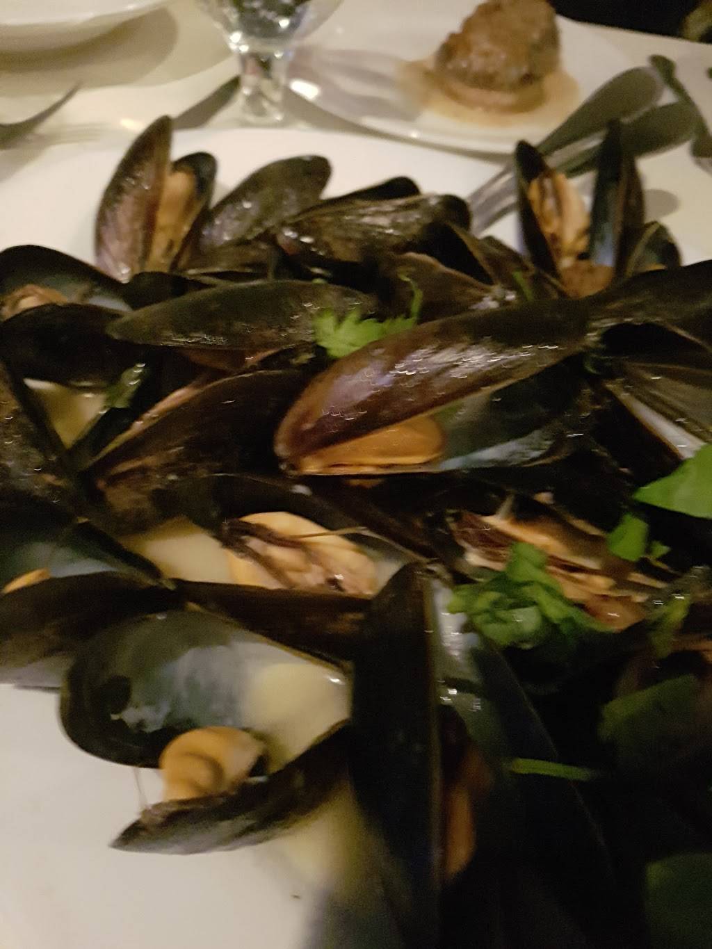 Cucina Di Vargas | restaurant | 10 Franklin Ave, Hewlett, NY 11557, USA | 5165967260 OR +1 516-596-7260