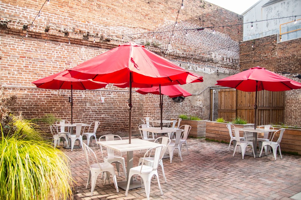 Ruby Slipper Cafe | restaurant | 100 N Royal St, Mobile, AL 36602, USA | 2513550448 OR +1 251-355-0448