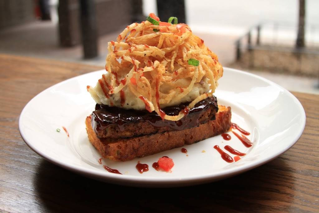 Ditkas Restaurant Chicago | restaurant | 100 E Chestnut St, Chicago, IL 60611, USA | 3125878989 OR +1 312-587-8989