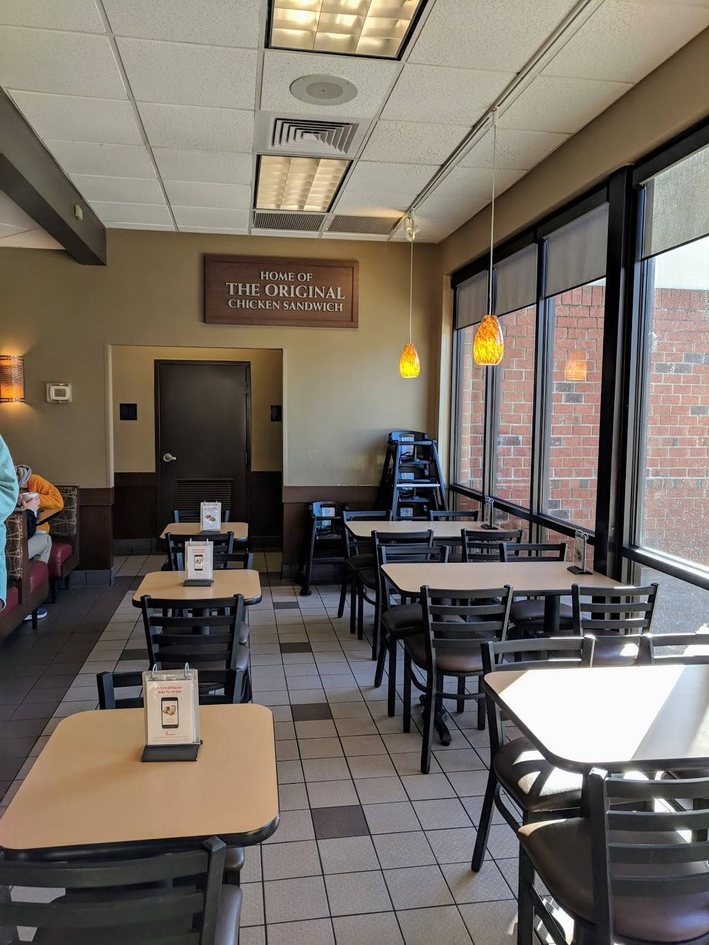 Chick-fil-A | restaurant | 1540 E Woodlawn Rd, Charlotte, NC 28209, USA | 7045290399 OR +1 704-529-0399