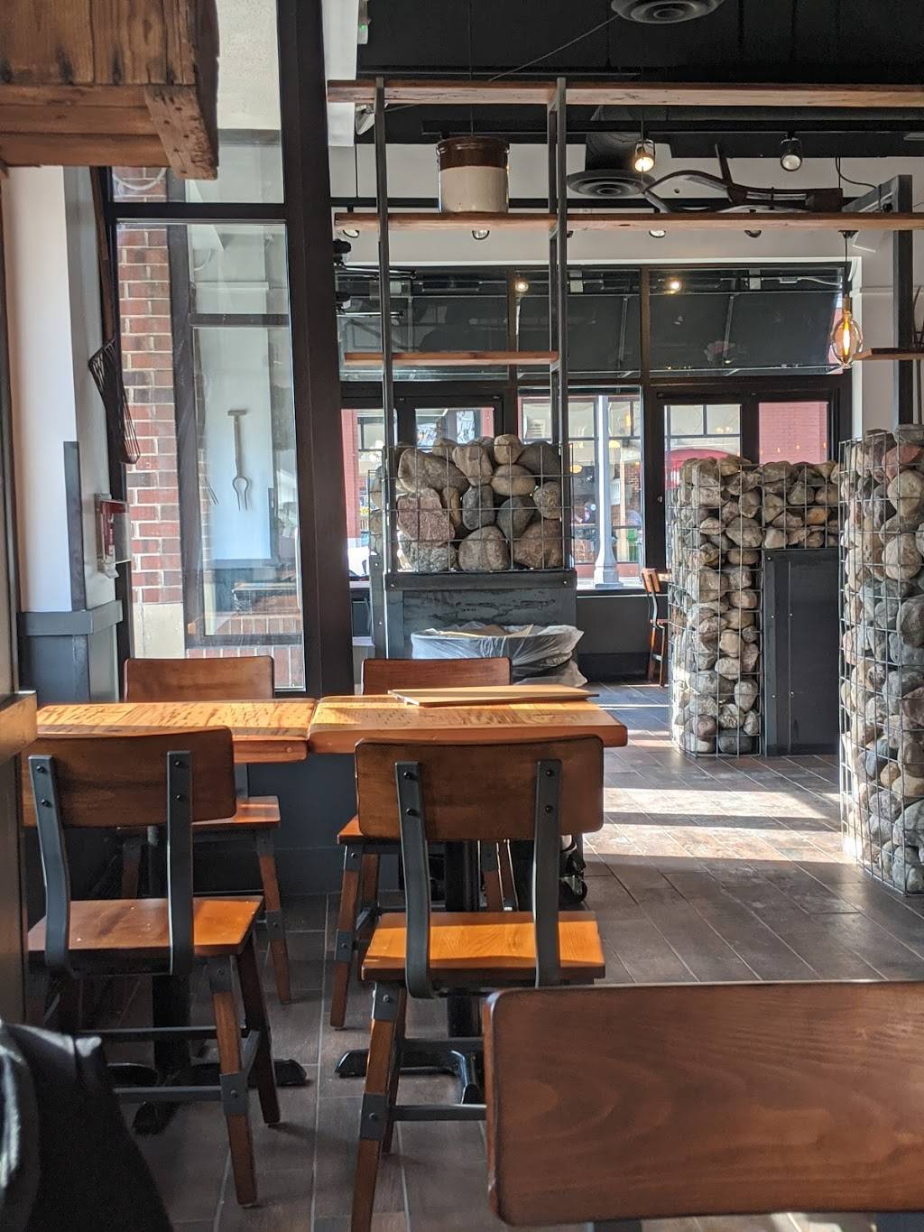 Snap Custom Pizza | restaurant | 301 E Grand River Ave, East Lansing, MI 48823, USA | 5179770732 OR +1 517-977-0732