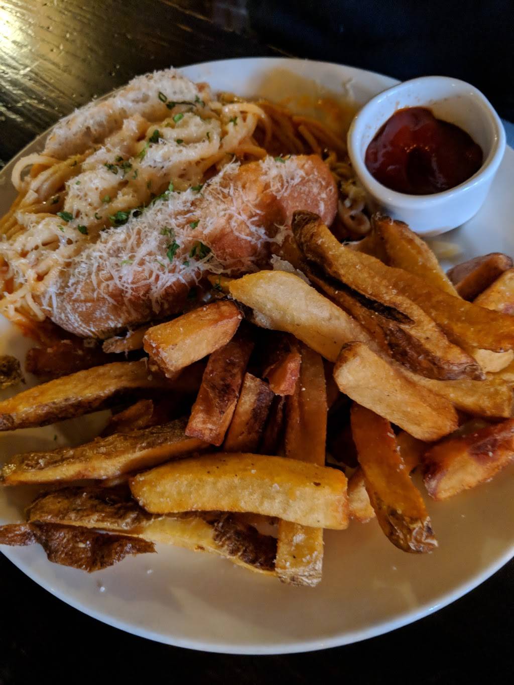 Bar Elena | restaurant | 414 H St NE, Washington, DC 20002, USA | 2024503265 OR +1 202-450-3265