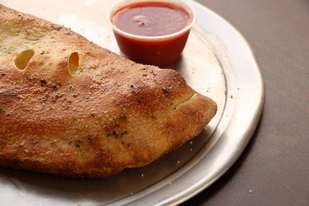 Deano’s Pizza and Pasta | restaurant | 10865 Cross Creek Blvd, Tampa, FL 33647, USA | 8139820300 OR +1 813-982-0300