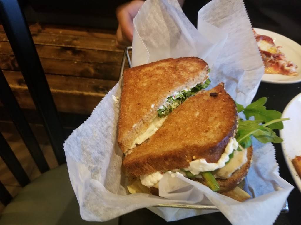 Iechyd Da Brewing Company | restaurant | 317 N Main St, Elkhart, IN 46516, USA | 5742930506 OR +1 574-293-0506