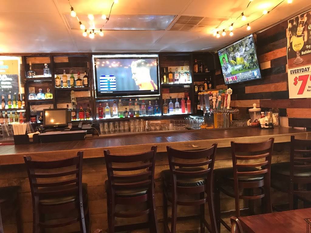 Smoking Grill & Pizzeria | restaurant | 528 E Main St, Genoa, IL 60135, USA | 8157845551 OR +1 815-784-5551