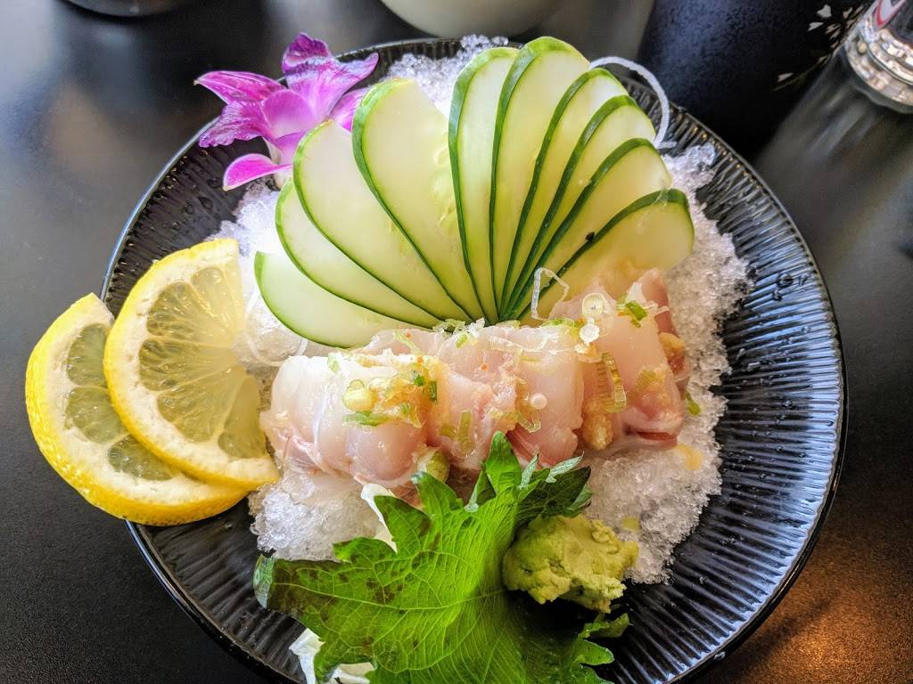 Sakae Sushi | restaurant | 6325 Lewis St #100, Parkville, MO 64152, USA | 8165052868 OR +1 816-505-2868