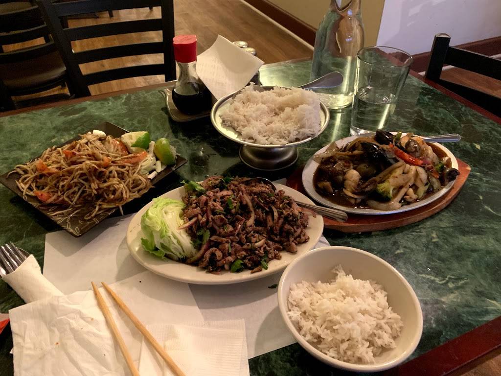 EE-Sane Thai-Lao Cuisine | restaurant | 1806 N Farwell Ave, Milwaukee, WI 53202, USA | 4142248284 OR +1 414-224-8284