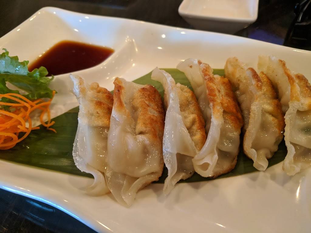 Kumo Sushi & Lounge | restaurant | 168 Danbury Road (Stop & Shop Shopping Center), New Milford, CT 06776, USA | 8607995711 OR +1 860-799-5711