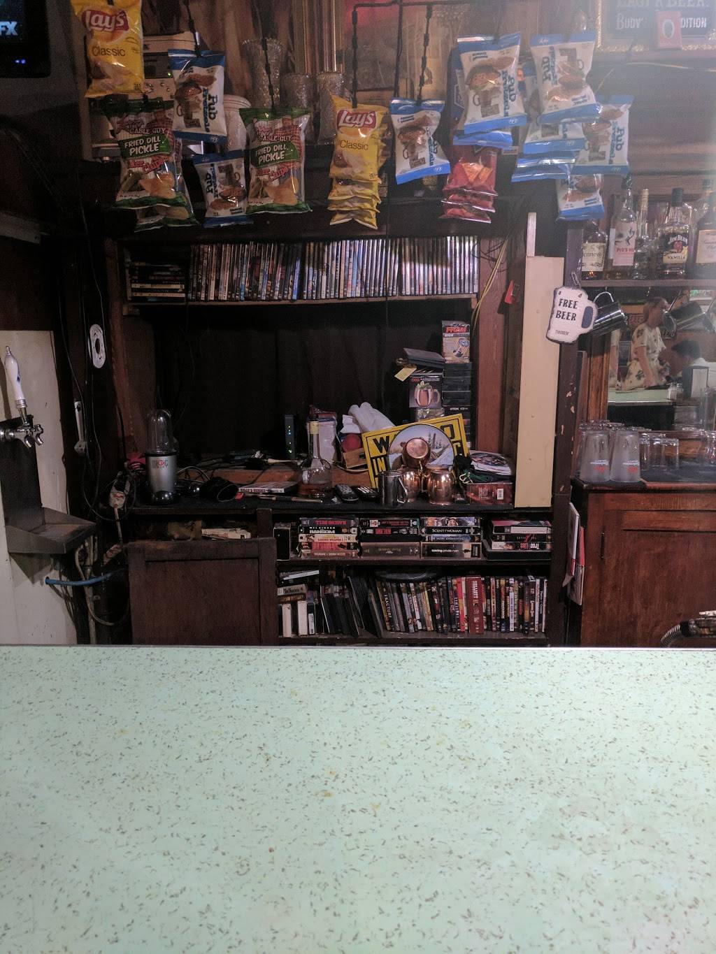 R Ks Bar & Grill | restaurant | 159 Center Ave, Malmo, NE 68040, USA | 4026425571 OR +1 402-642-5571