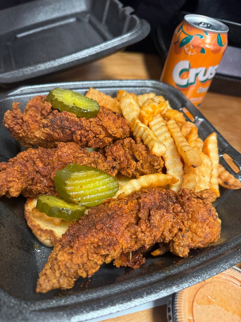 Hangry Cluck | restaurant | 7759 S Cicero Ave, Chicago, IL 60652, USA | 7734982221 OR +1 773-498-2221