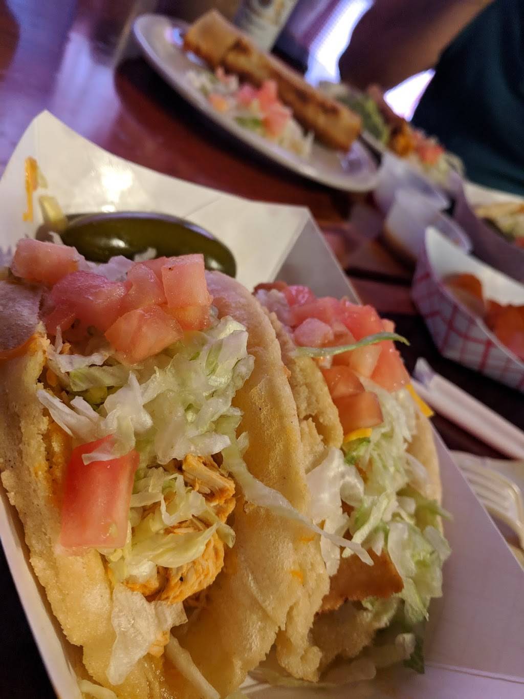 Rays Drive Inn | restaurant | 822 SW 19th St, San Antonio, TX 78207, USA | 2104327171 OR +1 210-432-7171