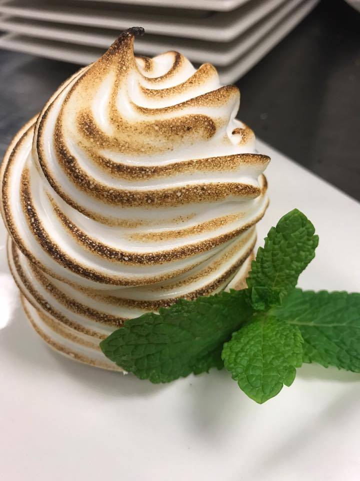 Off The Hook Seafood Restaurant | restaurant | 500 S Battlefield Blvd, Chesapeake, VA 23322, USA | 7574213313 OR +1 757-421-3313