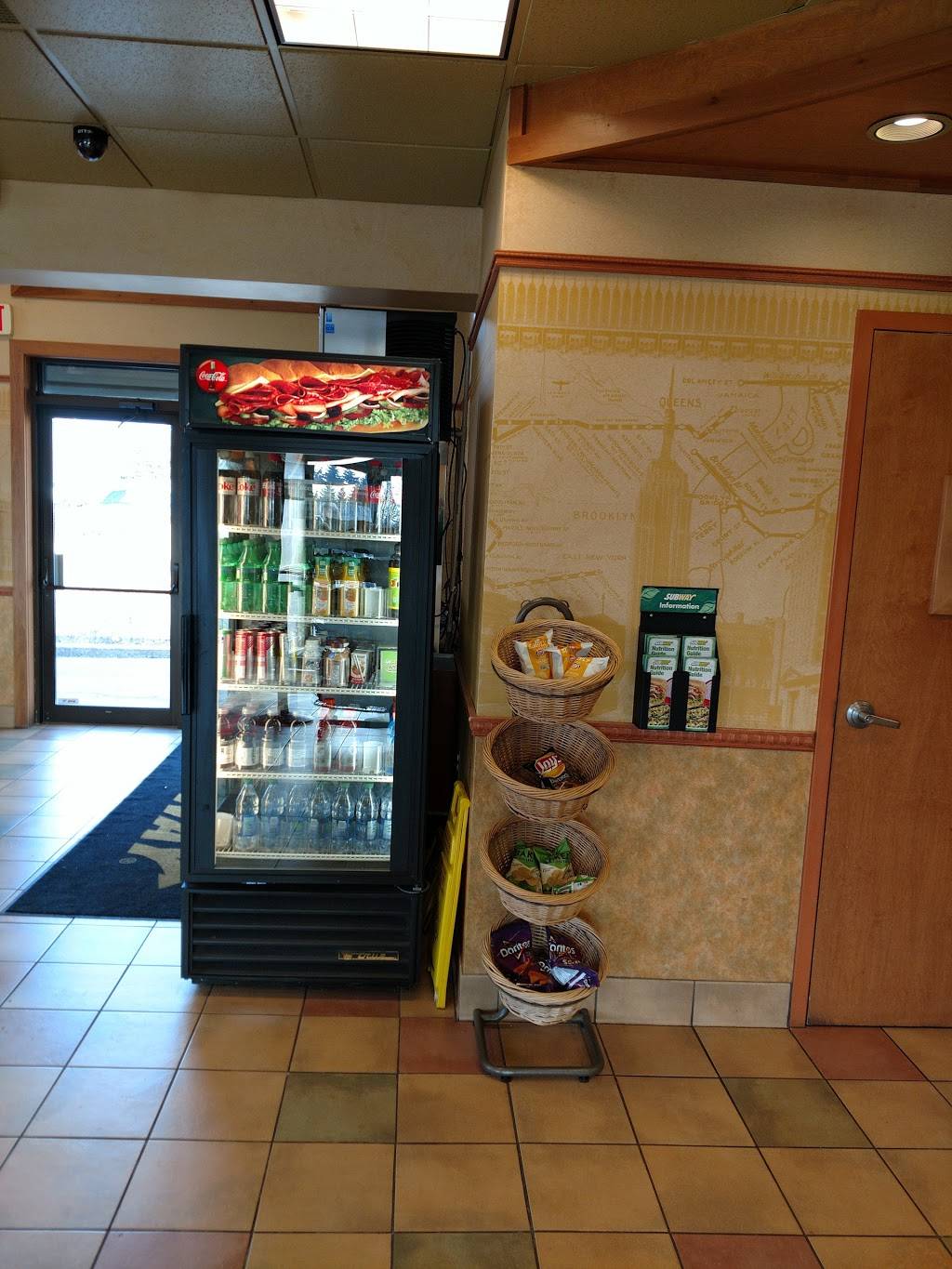 Subway | restaurant | 3770 Alpine Ave NW, Comstock Park, MI 49321, USA | 6166474036 OR +1 616-647-4036