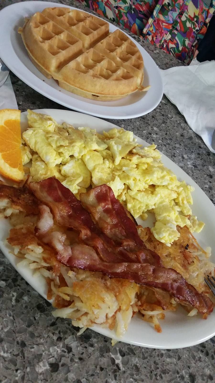 Luigis - Breakfast, Lunch, Ice Cream: Peabody MA | restaurant | 117 Lynnfield St, Peabody, MA 01960, USA | 9785310069 OR +1 978-531-0069