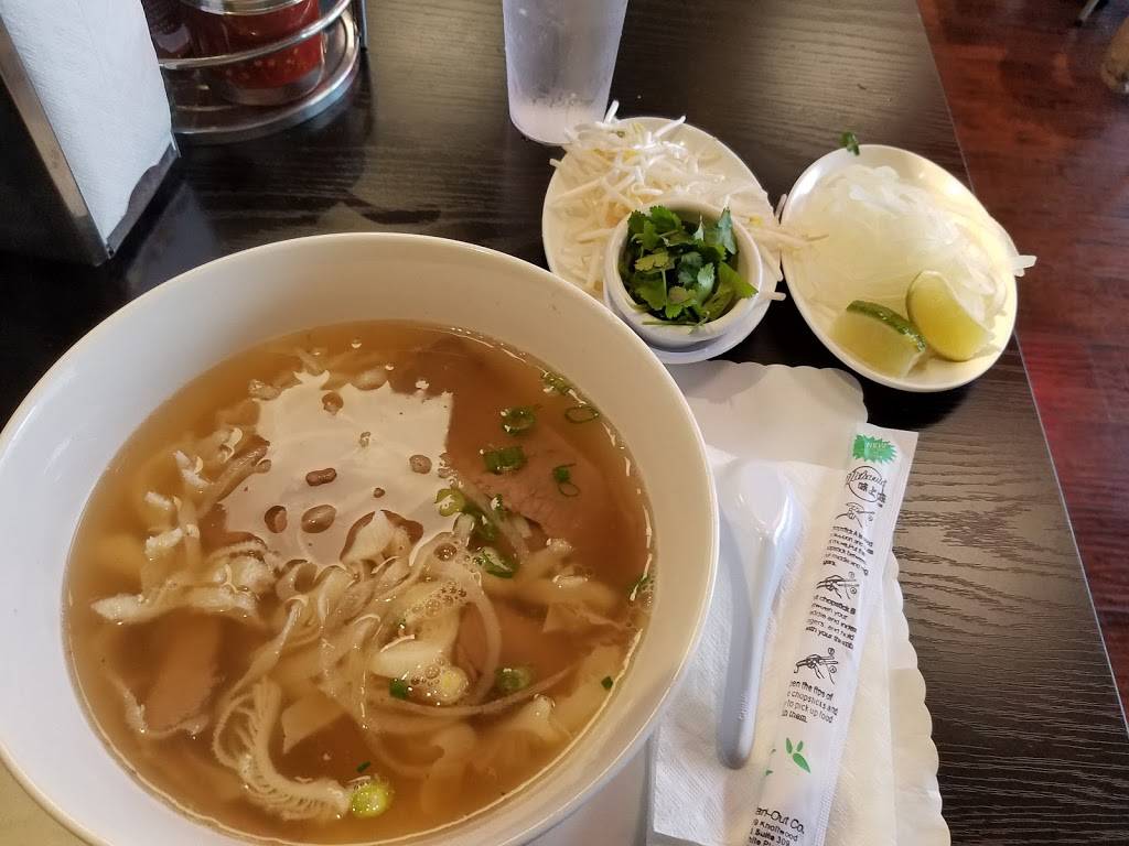 Pho Saigon noodle and grill | restaurant | 3831 W 6th St, Los Angeles, CA 90020, USA | 2133866555 OR +1 213-386-6555