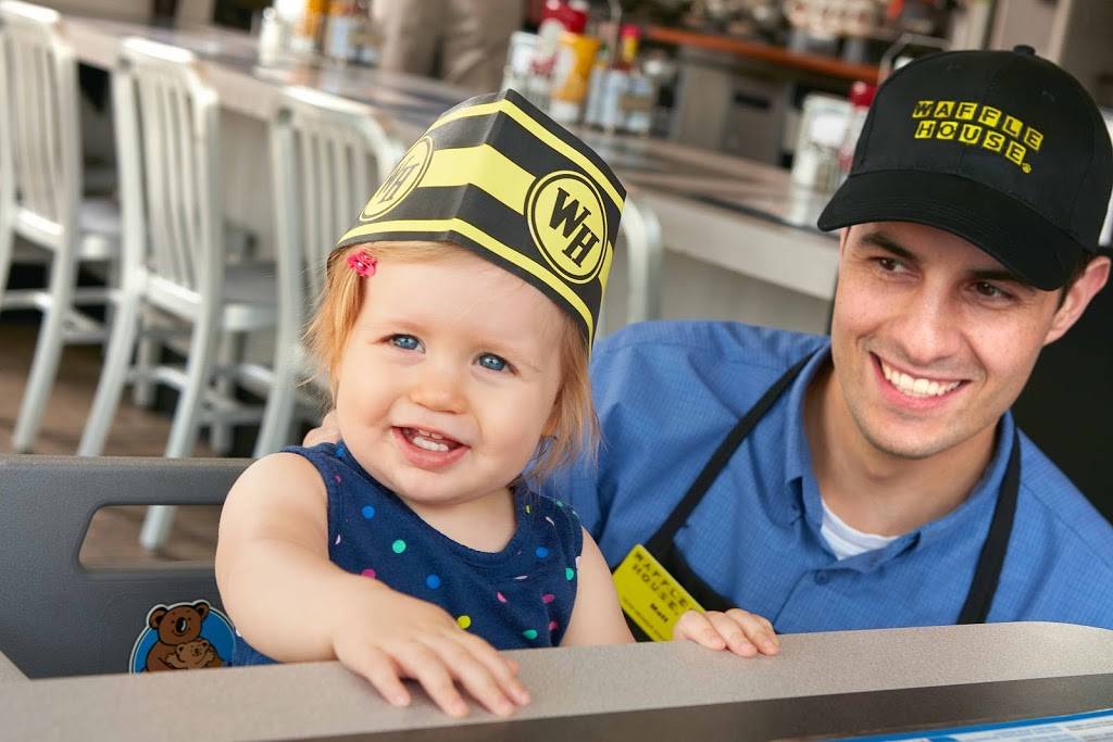 Waffle House | meal takeaway | 10041 US Hwy 301 S, Riverview, FL 33578, USA | 8133611951 OR +1 813-361-1951