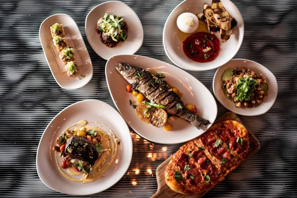 Foxyco | restaurant | 921 N Riverfront Blvd #300, Dallas, TX 75207, USA | 2142955532 OR +1 214-295-5532