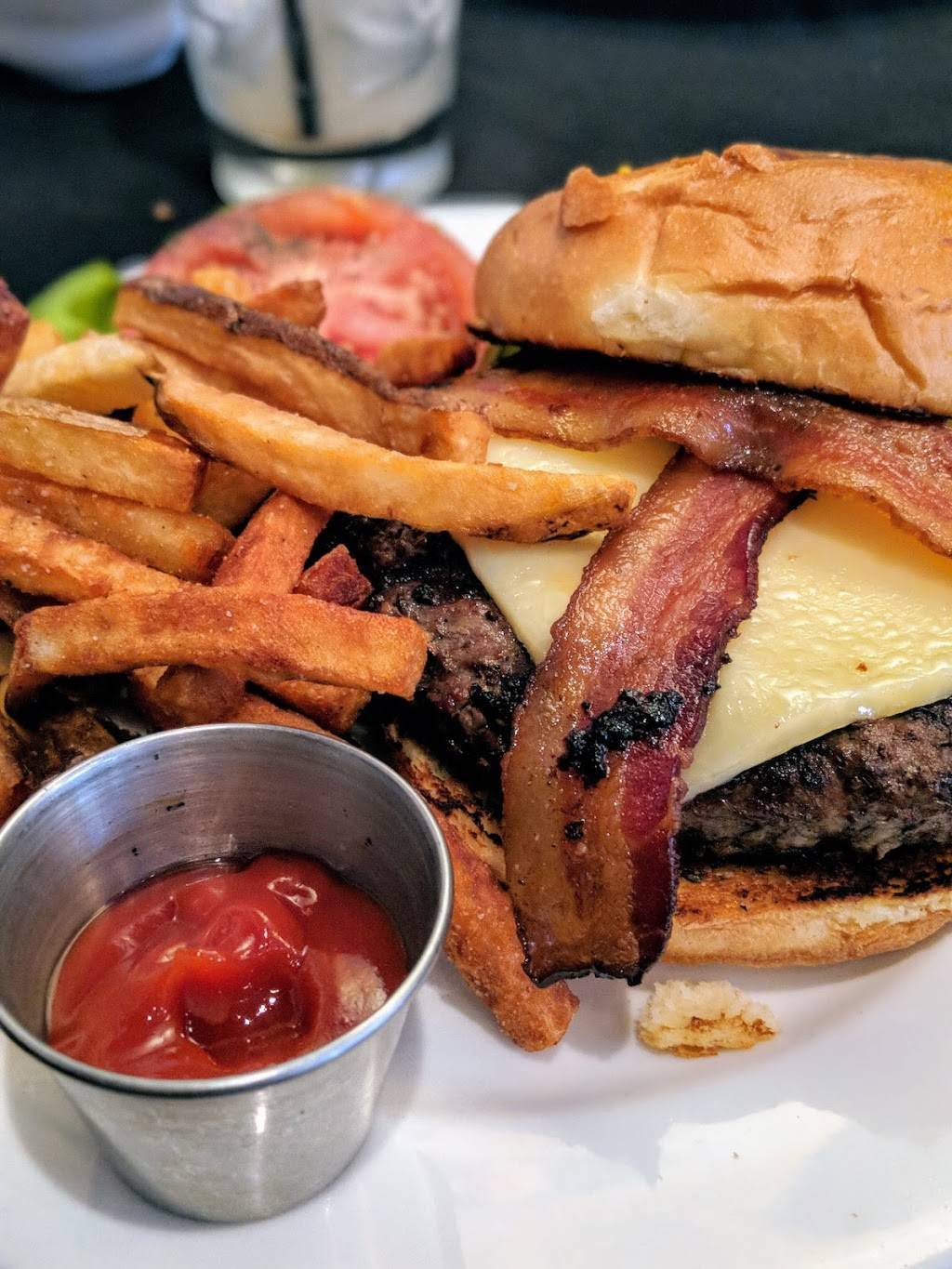 The Grape | restaurant | 2808 Greenville Ave, Dallas, TX 75206, USA | 2148281981 OR +1 214-828-1981