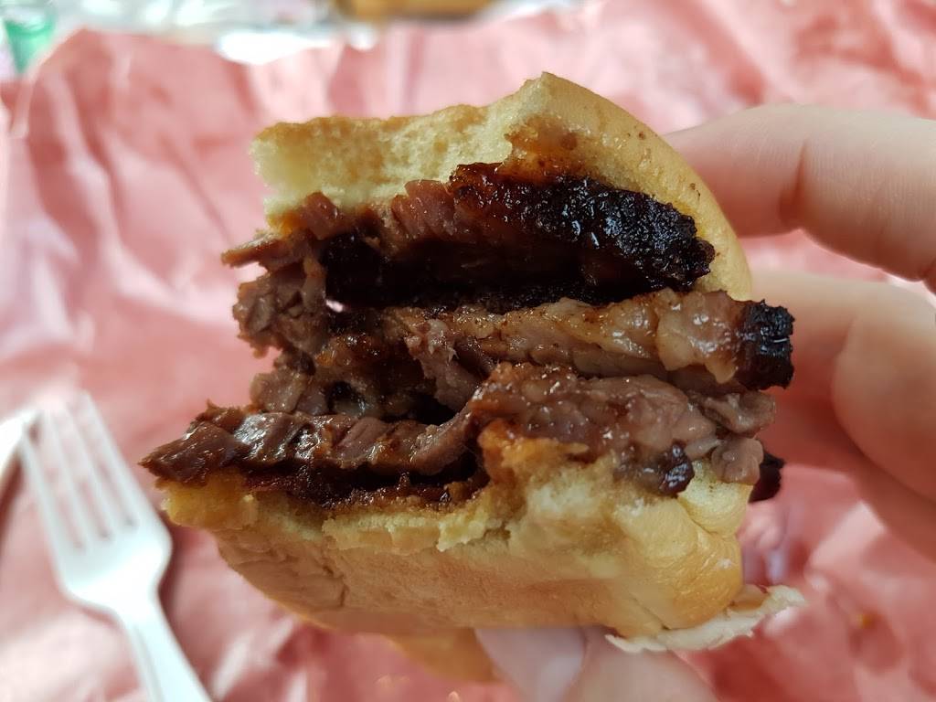 Beauty Barbecue & Smokehouse | restaurant | Bayview Village, South Parking Lot, 2901 Bayview Ave #300, North York, ON M2K 2S3, Canada | 6479436782 OR +1 647-943-6782