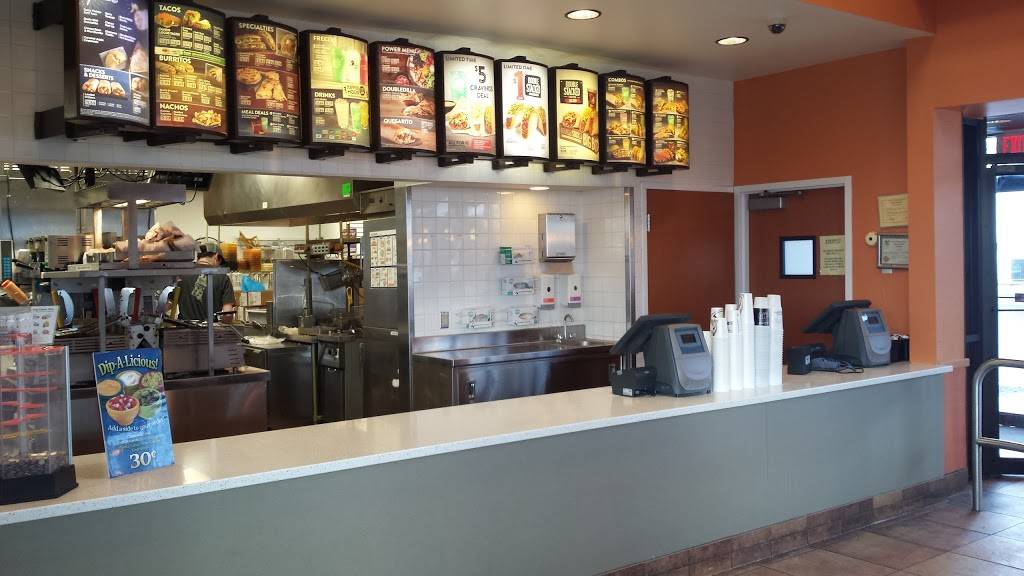 Taco Bell | meal takeaway | 1527 E College Ave, Normal, IL 61761, USA | 3094547576 OR +1 309-454-7576