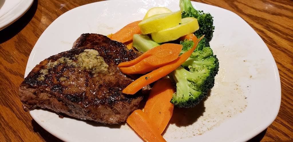 Outback Steakhouse | restaurant | 315 Maple Ave E, Vienna, VA 22180, USA | 7032420460 OR +1 703-242-0460