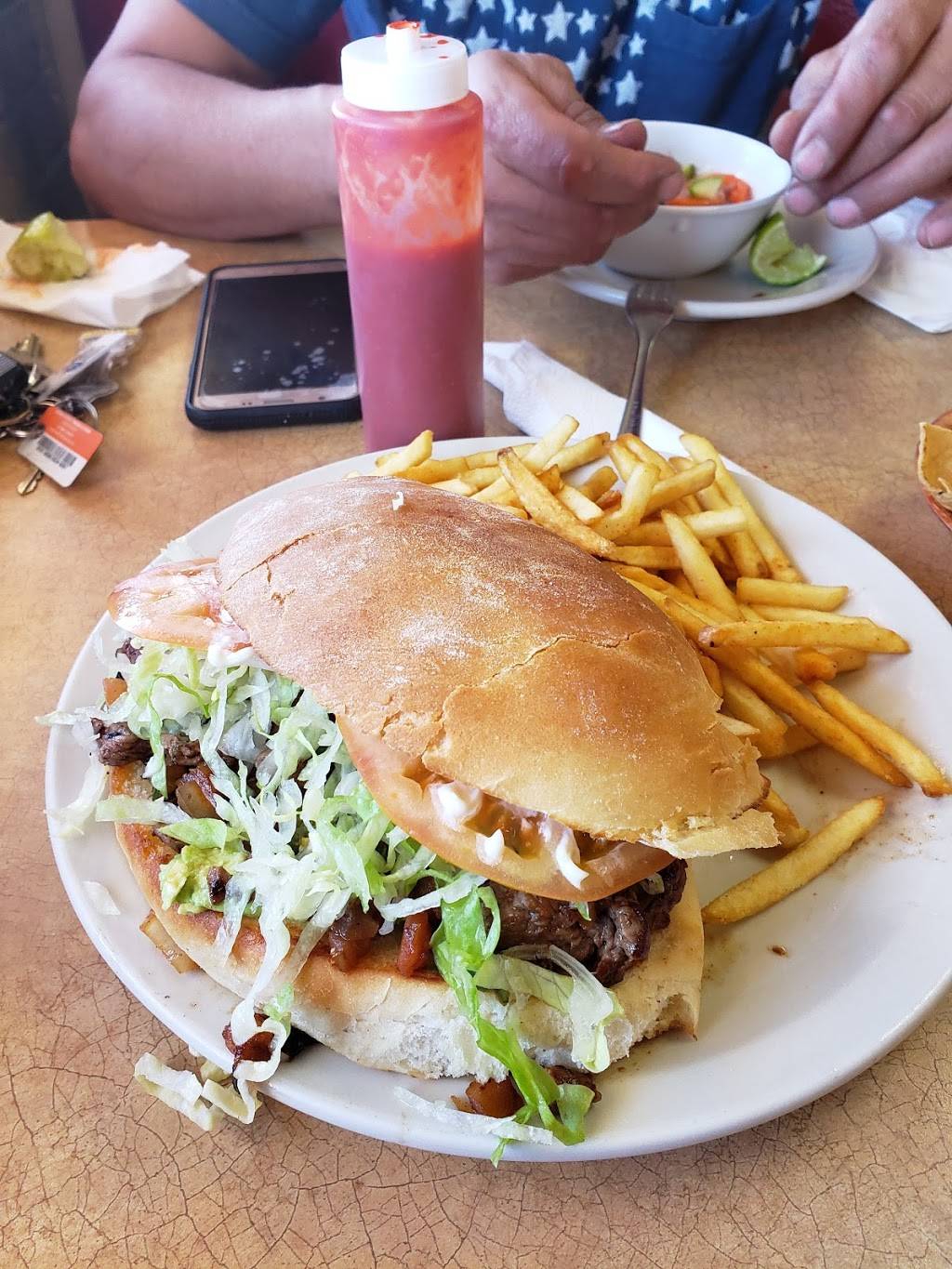 Mundos | restaurant | 4006 Doniphan Dr, El Paso, TX 79922, USA | 9155818233 OR +1 915-581-8233