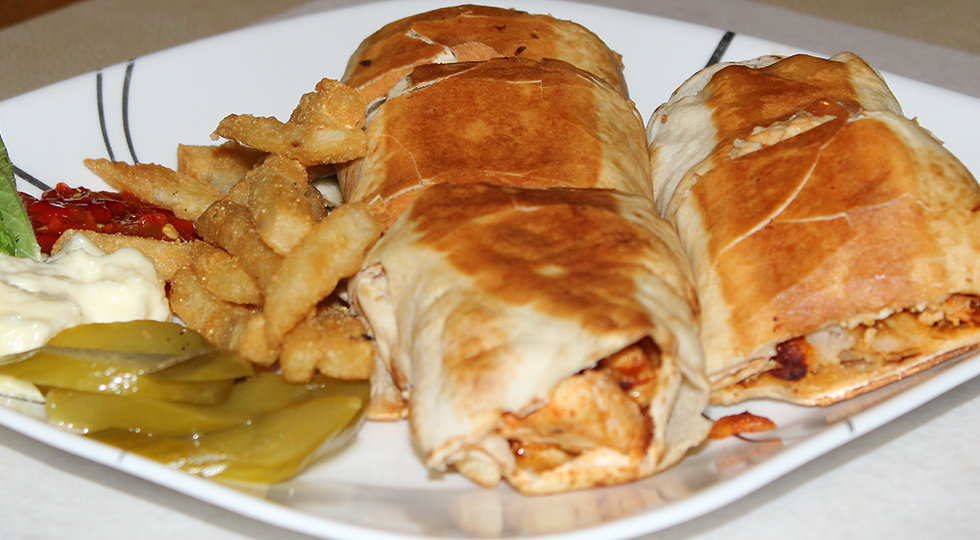 AL-Mall’s Resturant | restaurant | 91 Rolfe Square, Cranston, RI 02910, USA | 4014611515 OR +1 401-461-1515