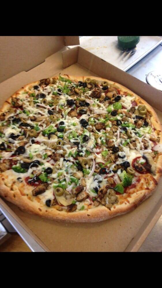 Friendlys Brooklyn Style Pizza | restaurant | 402 W Vine St, Kissimmee, FL 34741, USA | 4079441190 OR +1 407-944-1190