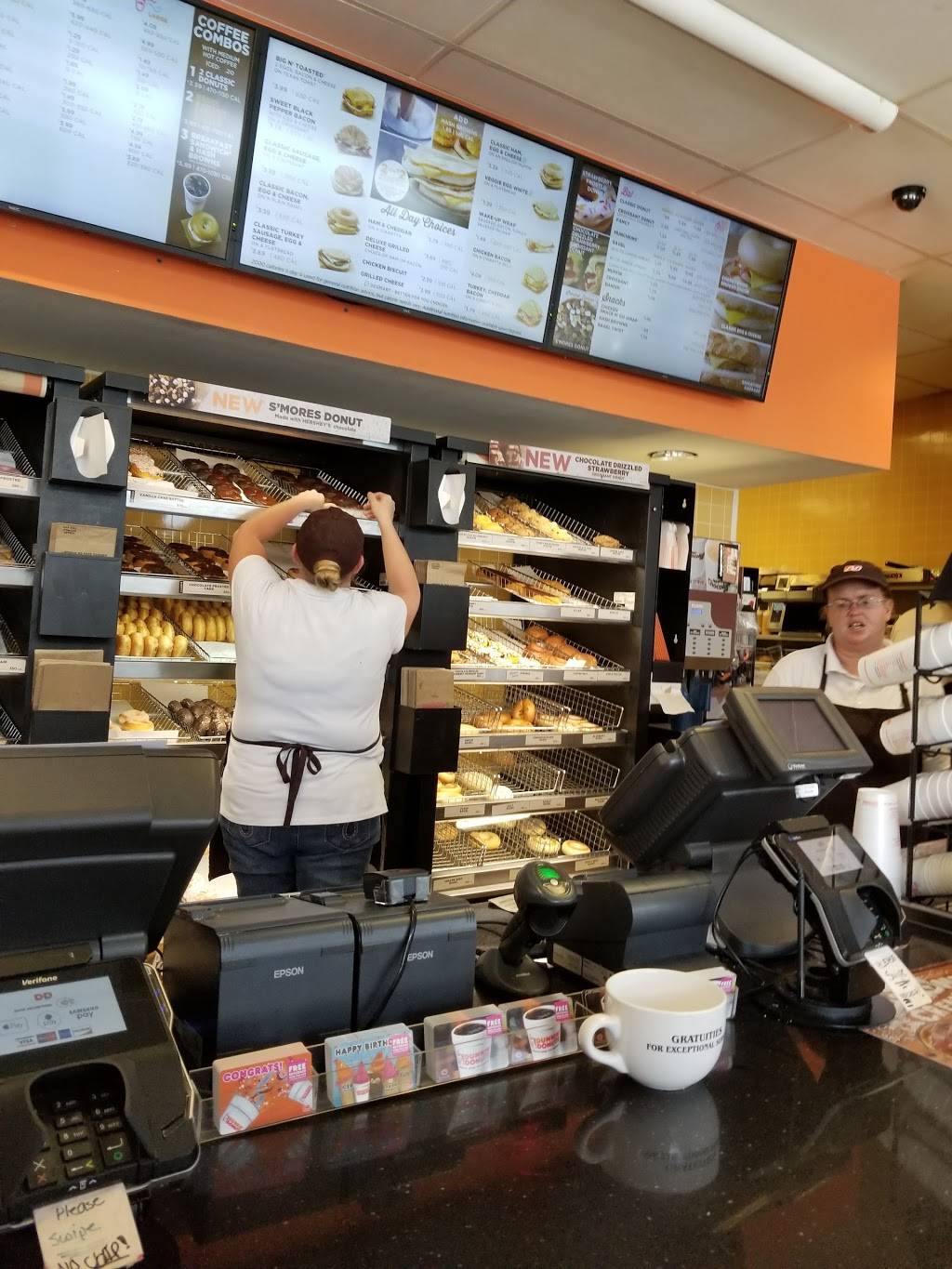 Dunkin | bakery | 9490 90th Ave, Vero Beach, FL 32967, USA | 7725896813 OR +1 772-589-6813