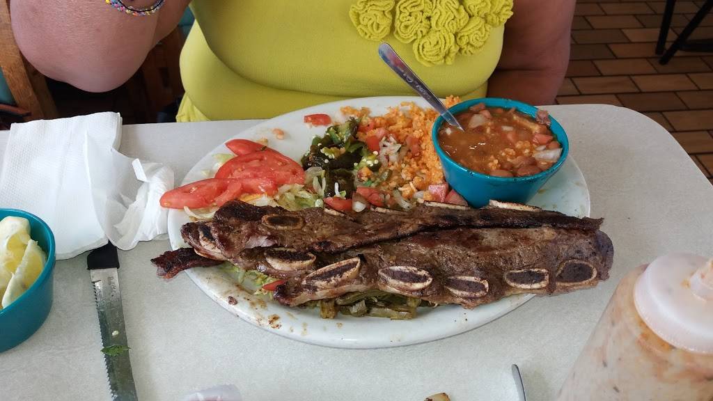 Taqueria Los Dos Laredos | restaurant | 1303 S Hackberry, San Antonio, TX 78210, USA | 2105342494 OR +1 210-534-2494