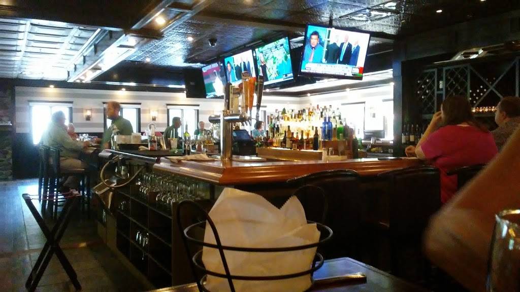 Dischs Route 53 Tavern | restaurant | 615 Washington St, Pembroke, MA 02359, USA | 7818262532 OR +1 781-826-2532