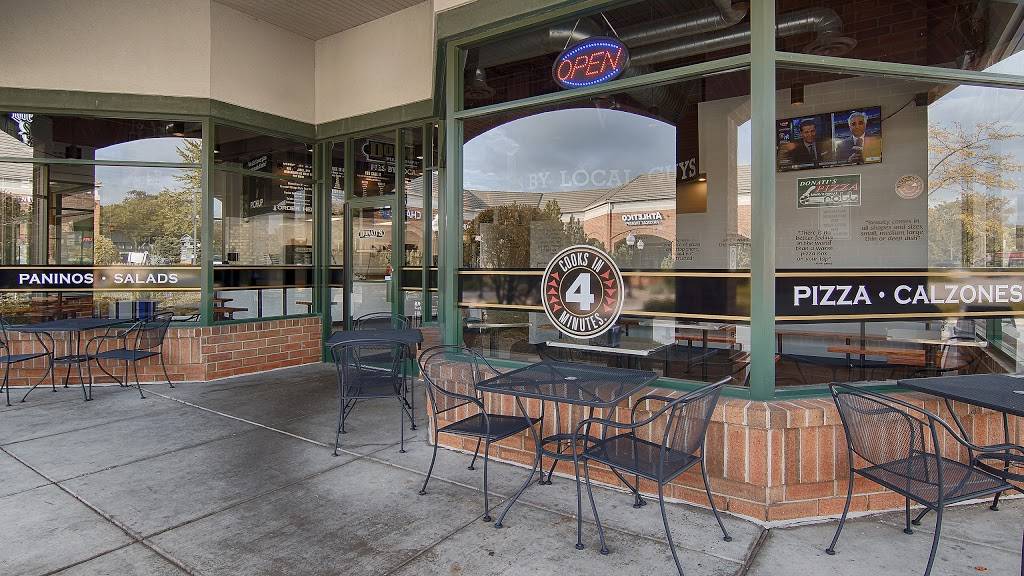 Donatis Pizza | restaurant | 205 Waukegan Rd, Lake Bluff, IL 60044, USA | 8477358900 OR +1 847-735-8900