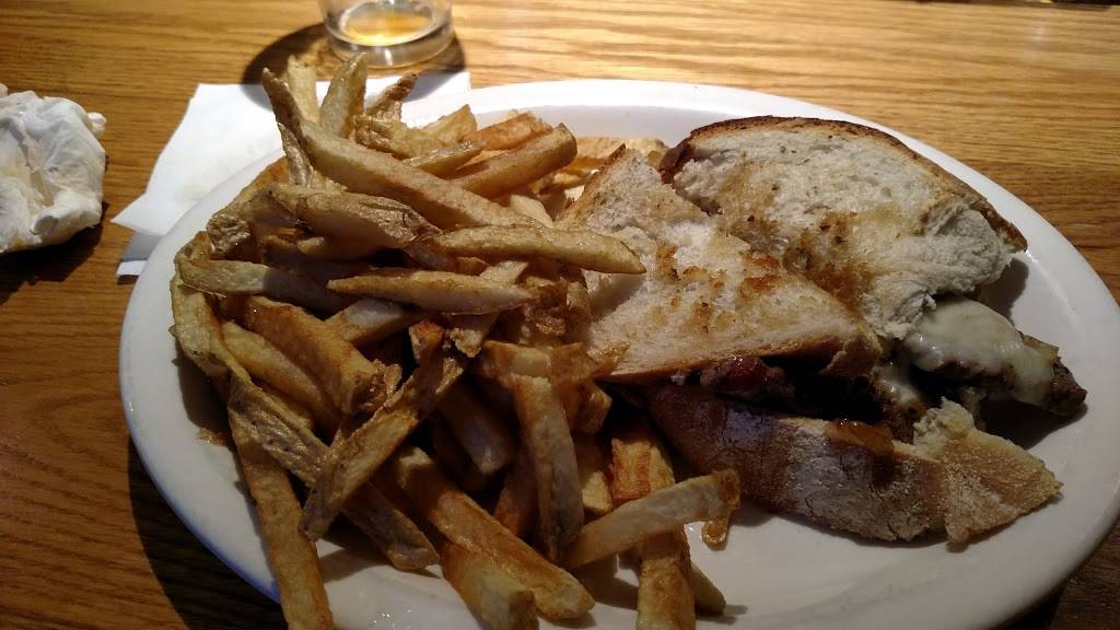 Mullin’s Family Restaurant | restaurant | 1180A US-11, Gouverneur, NY 13642, USA | 3152870063 OR +1 315-287-0063