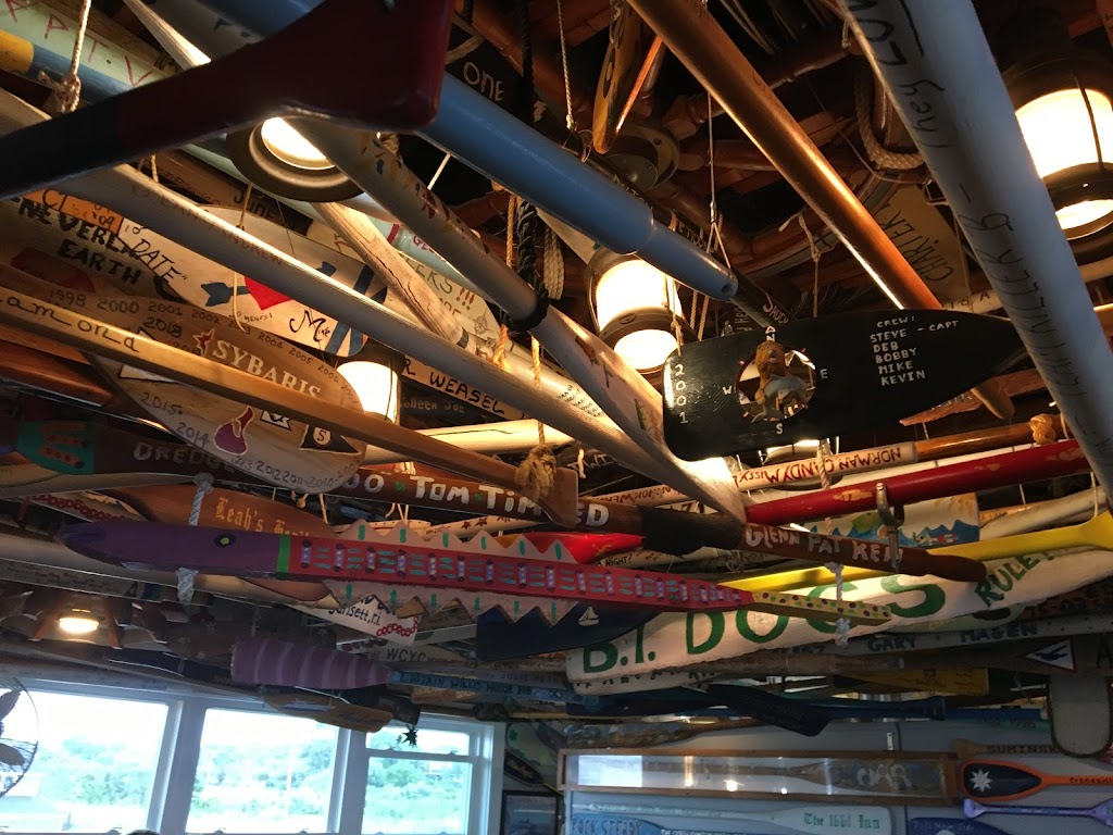 The Oar | restaurant | 221 Jobs Hill Rd, New Shoreham, RI 02807, USA | 4014668820 OR +1 401-466-8820