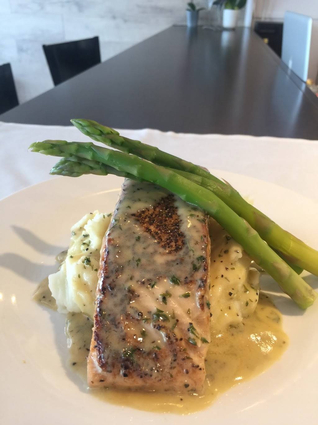 BISTROS | restaurant | 240 Lincoln Ave, Saugus, MA 01906, USA | 7815581198 OR +1 781-558-1198