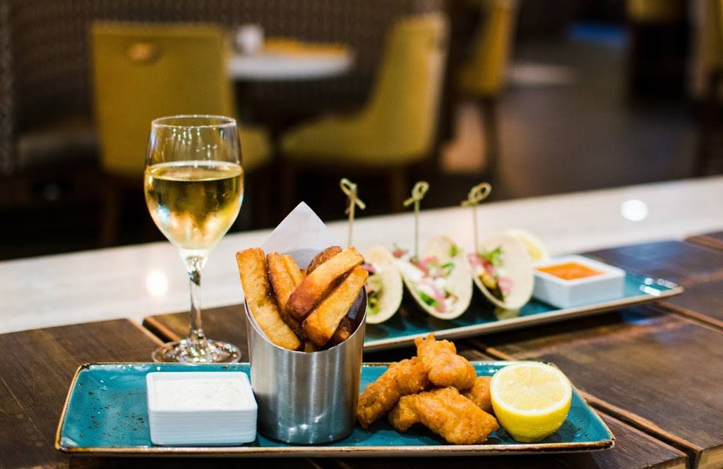 Fin + Field Restaurant and Bar | restaurant | 350 Calle Principal, Monterey, CA 93940, USA | 8316474000 OR +1 831-647-4000