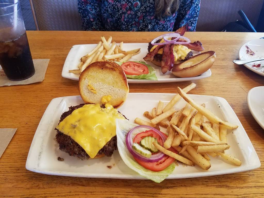 Applebees Grill + Bar | restaurant | 718 Thompson Ln, Nashville, TN 37204, USA | 6152983298 OR +1 615-298-3298