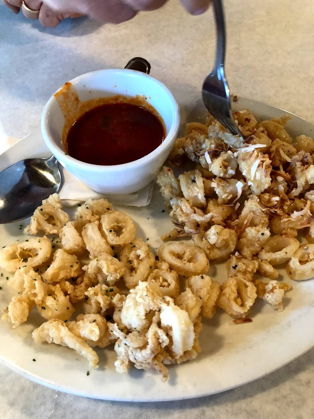 Black Molly Grill | restaurant | 504 W Geoffrey St, St. Augustine, FL 32086, USA | 9045472723 OR +1 904-547-2723