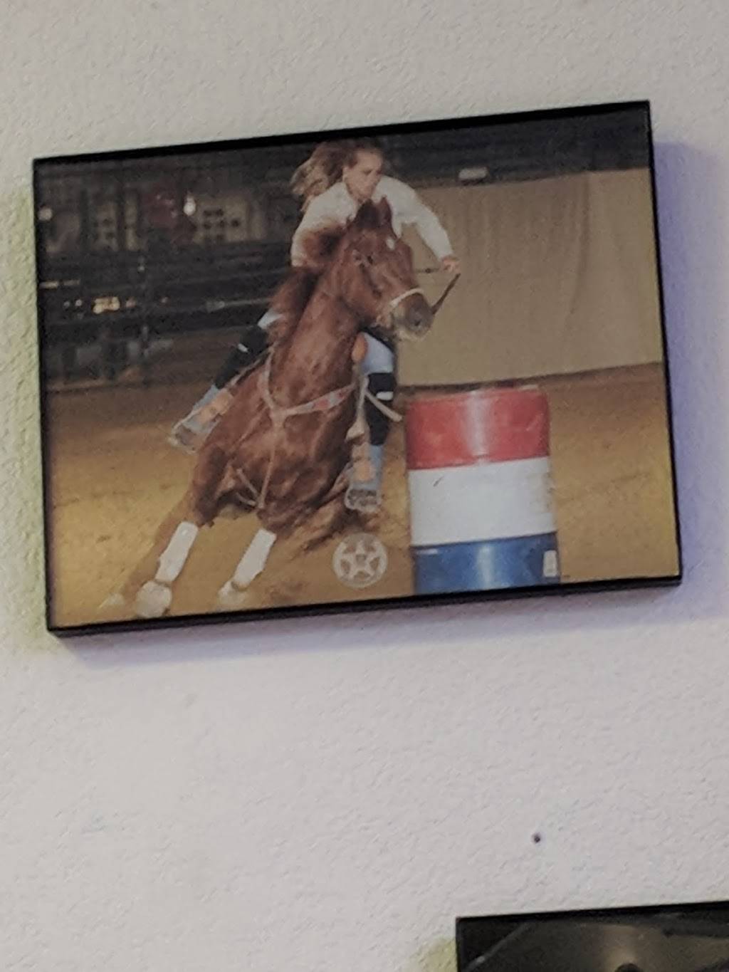 Daisy Dukes Bbq | restaurant | 300 TX-21, Caldwell, TX 77836, USA | 9795679600 OR +1 979-567-9600