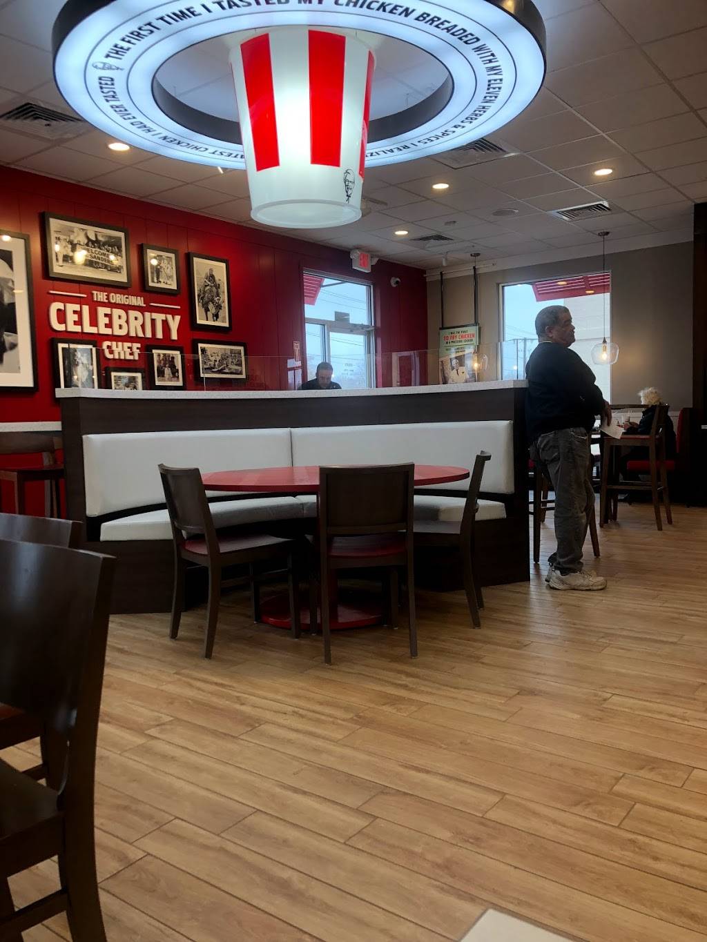 KFC | restaurant | 1324 Boston Rd, Springfield, MA 01119, USA | 4133425184 OR +1 413-342-5184